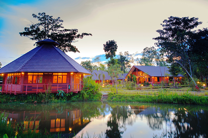 1-museflower-retreat-spa-chiang-rai-thailand-lake-view-copy