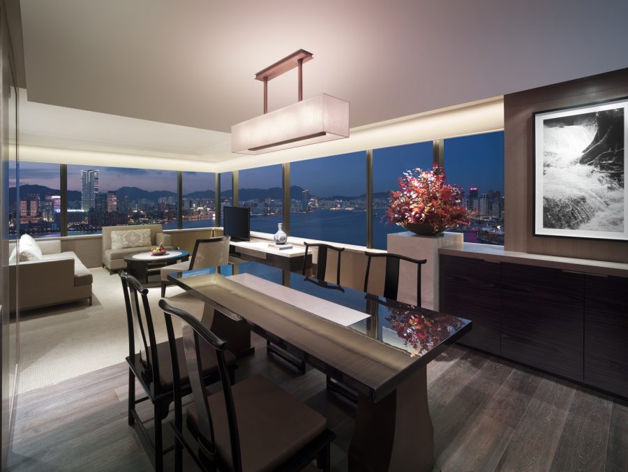 victoria-harbour-suite-living-room