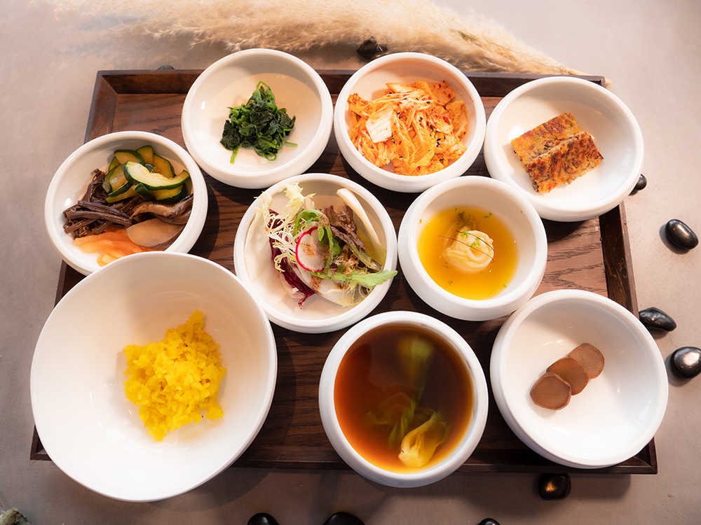 A Korean temple food tasting set