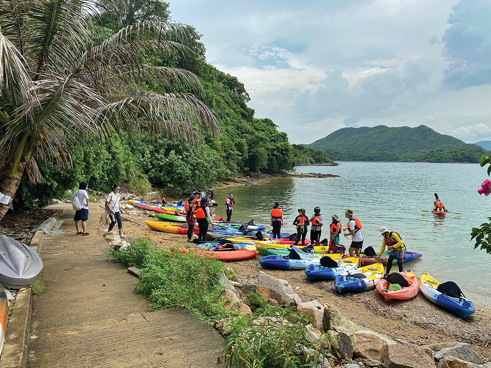 Kayaks on the beach at Yim Tin Tsai